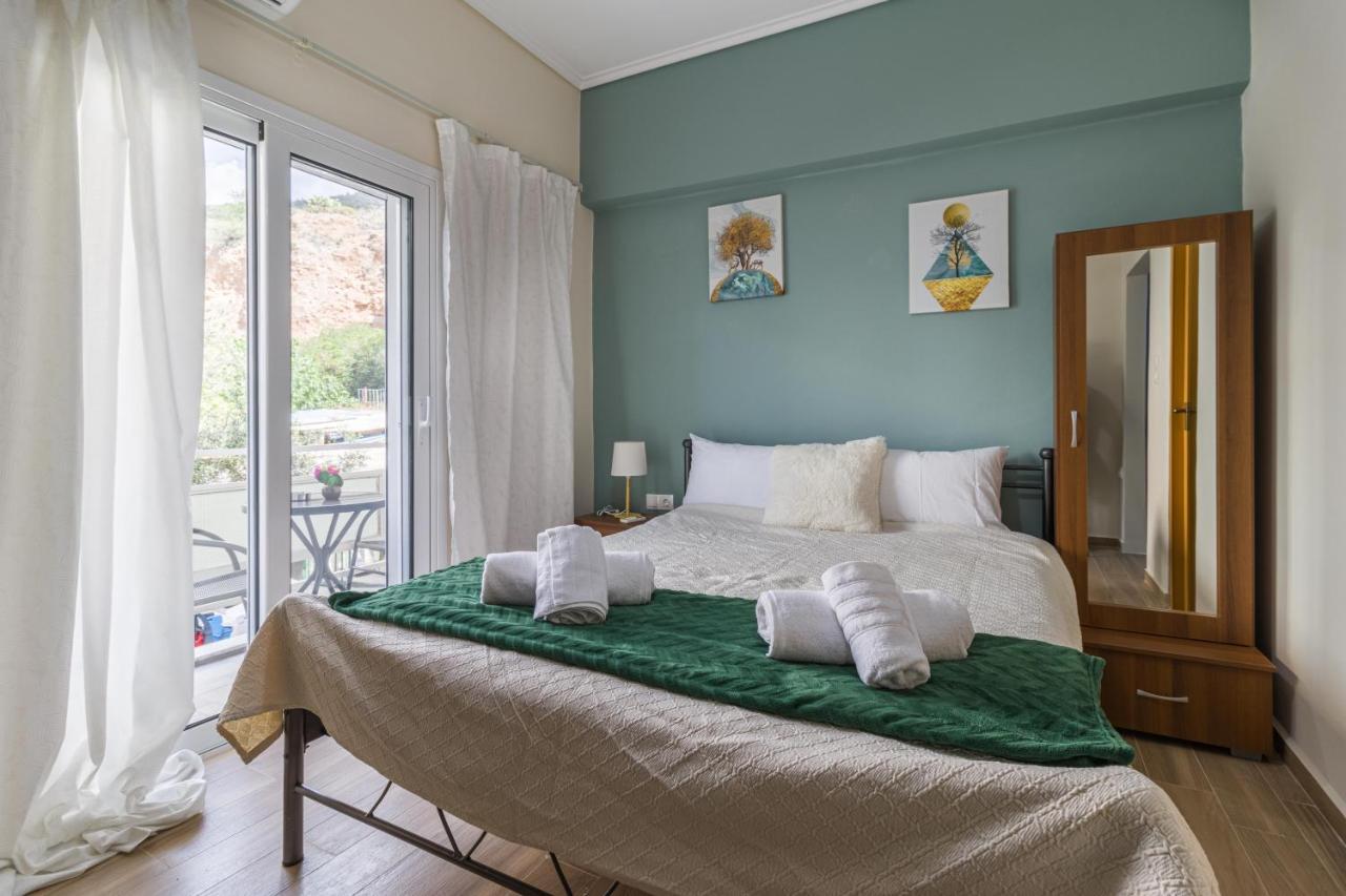 Апартаменты Couples Retreat, Fully Equipped Studio/ Loutraki Beach Экстерьер фото