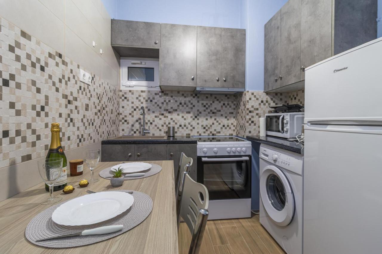 Апартаменты Couples Retreat, Fully Equipped Studio/ Loutraki Beach Экстерьер фото